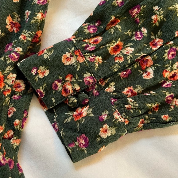 AEO Floral Wrap Dress - MP - Picture 6 of 6